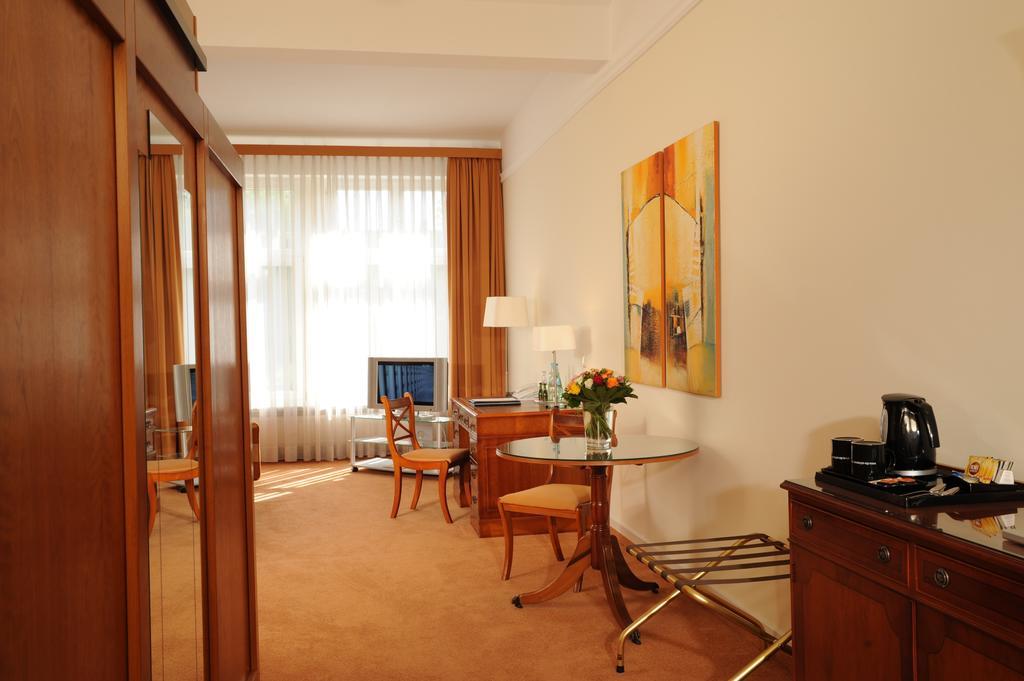 Villa Viktoria Düsseldorf Exterior foto